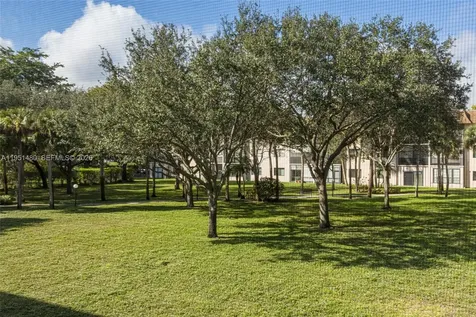 6085 N Sabal Palm Boulevard Tamarac FL 33319