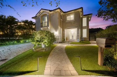6061 SW 13th Street West Miami FL 33144