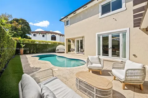 6061 SW 13th Street West Miami FL 33144