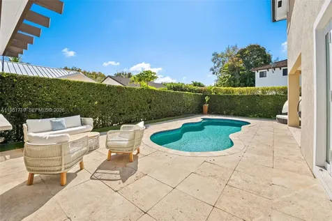 6061 SW 13th Street West Miami FL 33144