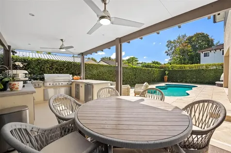 6061 SW 13th Street West Miami FL 33144