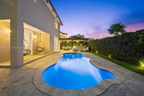 6061 SW 13th Street West Miami FL 33144