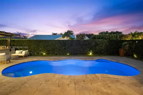 6061 SW 13th Street West Miami FL 33144