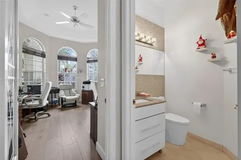 104 Dockside Circle Weston FL 33327