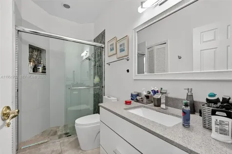 104 Dockside Circle Weston FL 33327