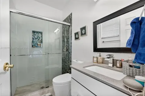 104 Dockside Circle Weston FL 33327