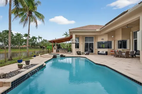 104 Dockside Circle Weston FL 33327