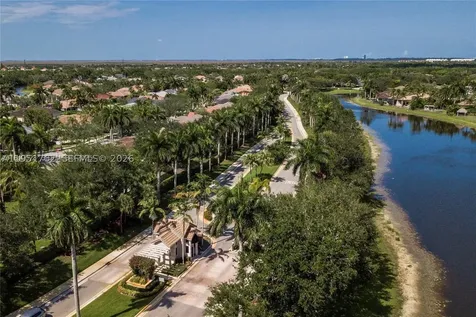 104 Dockside Circle Weston FL 33327