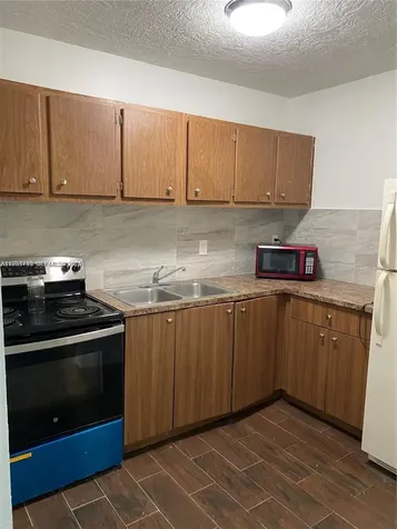 3020 NW 2nd Street Pompano Beach FL 33069