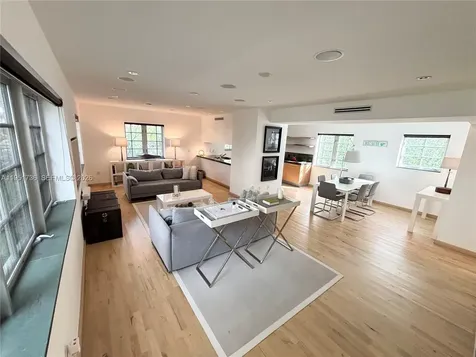 1520 Michigan Avenue Miami Beach FL 33139