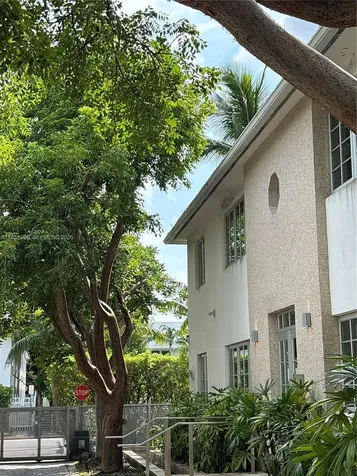 1520 Michigan Avenue Miami Beach FL 33139
