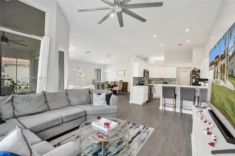 8795 NW 76th Place Tamarac FL 33321