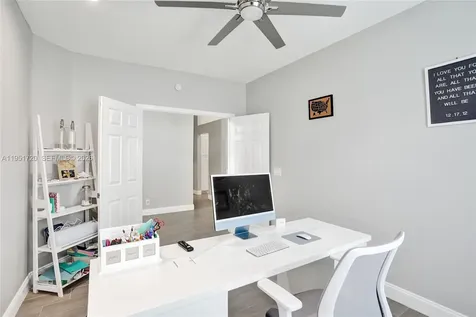 8795 NW 76th Place Tamarac FL 33321