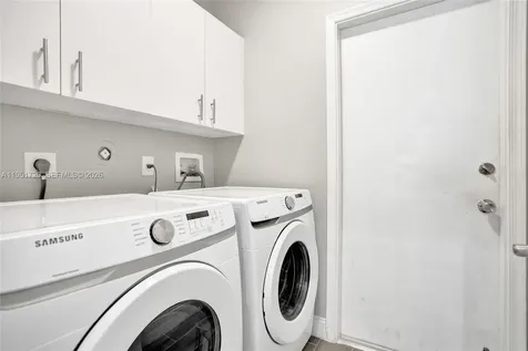 8795 NW 76th Place Tamarac FL 33321