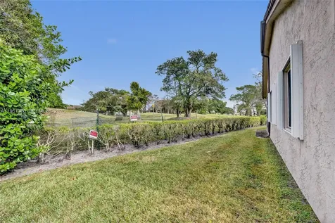 8795 NW 76th Place Tamarac FL 33321