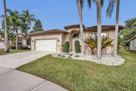 8795 NW 76th Place Tamarac FL 33321