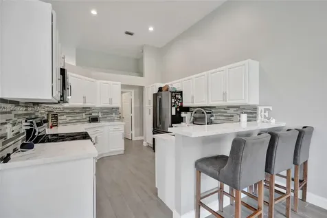 8795 NW 76th Place Tamarac FL 33321