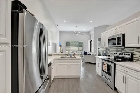 8795 NW 76th Place Tamarac FL 33321