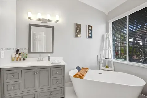 8795 NW 76th Place Tamarac FL 33321