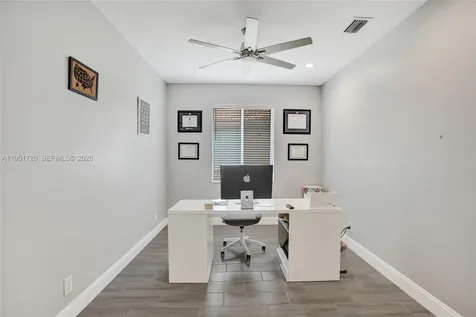 8795 NW 76th Place Tamarac FL 33321