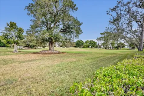 8795 NW 76th Place Tamarac FL 33321