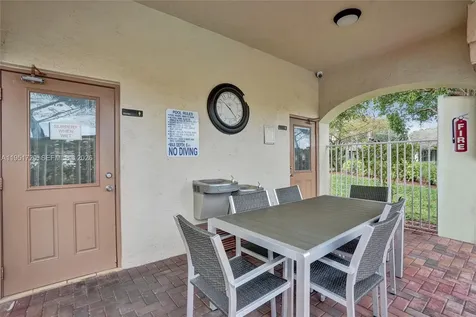 8795 NW 76th Place Tamarac FL 33321