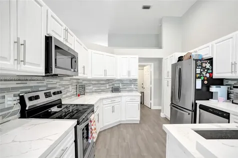 8795 NW 76th Place Tamarac FL 33321