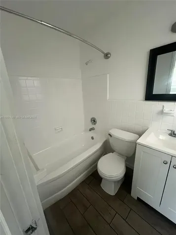 16031 NE 18th Place North Miami Beach FL 33162
