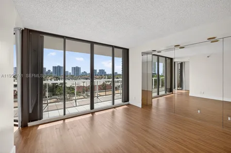3640 Yacht Club Drive Aventura FL 33180