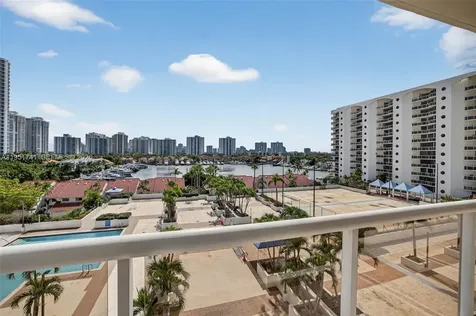 3640 Yacht Club Drive Aventura FL 33180