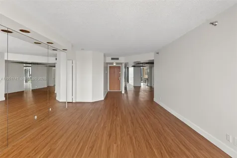 3640 Yacht Club Drive Aventura FL 33180
