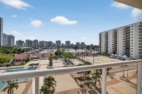 3640 Yacht Club Drive Aventura FL 33180