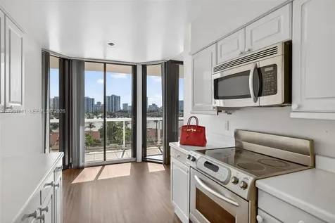 3640 Yacht Club Drive Aventura FL 33180