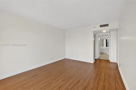 3640 Yacht Club Drive Aventura FL 33180