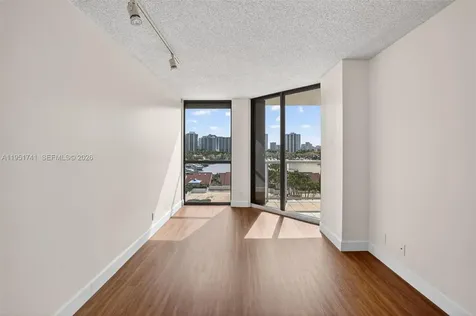 3640 Yacht Club Drive Aventura FL 33180