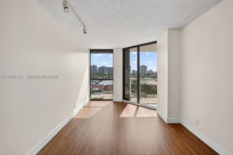 3640 Yacht Club Drive Aventura FL 33180