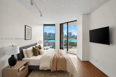 3640 Yacht Club Drive Aventura FL 33180