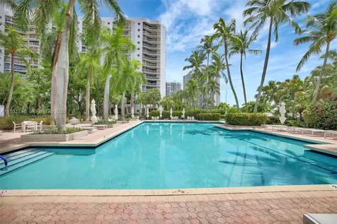 3640 Yacht Club Drive Aventura FL 33180