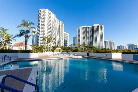 3640 Yacht Club Drive Aventura FL 33180