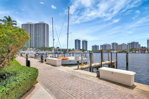 3640 Yacht Club Drive Aventura FL 33180