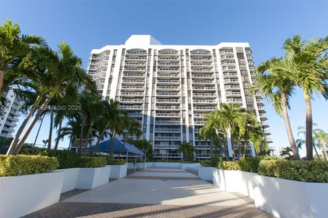 3640 Yacht Club Drive Aventura FL 33180