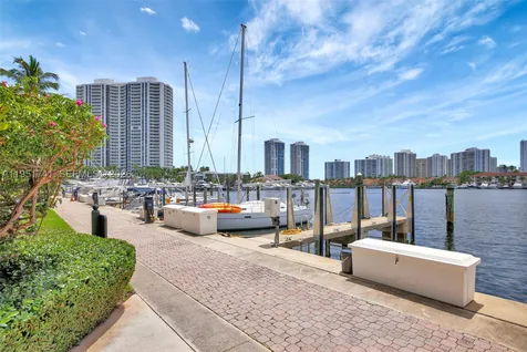 3640 Yacht Club Drive Aventura FL 33180