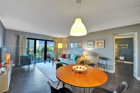 1201 S Ocean Drive Hollywood FL 33019