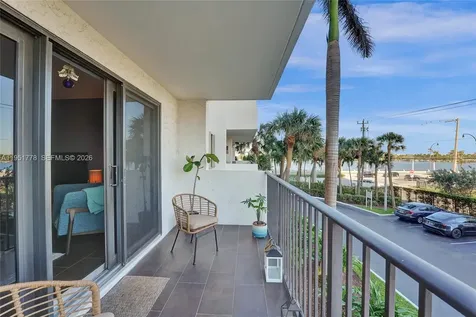 1201 S Ocean Drive Hollywood FL 33019