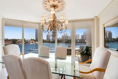 19707 Turnberry Way Aventura FL 33180