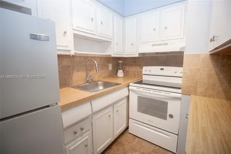 600 Layne Boulevard Hallandale Beach FL 33009