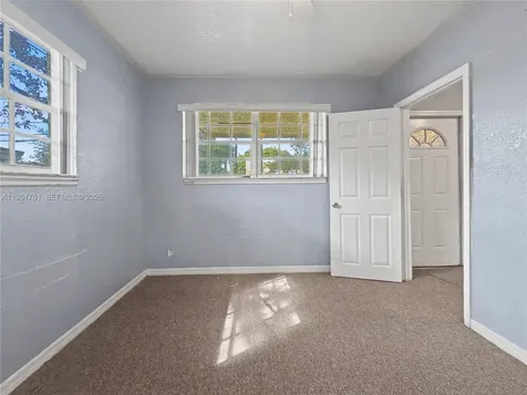 4711 NW 16th Avenue Miami FL 33142