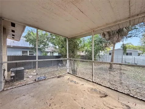 4711 NW 16th Avenue Miami FL 33142