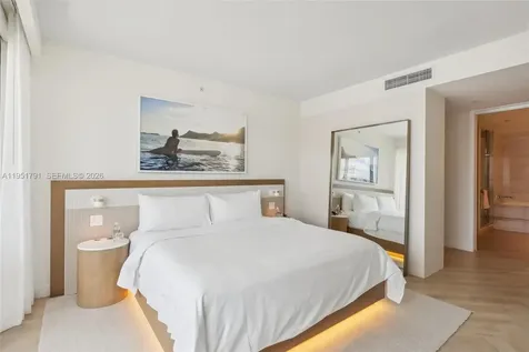 2201 Collins Avenue Miami Beach FL 33139