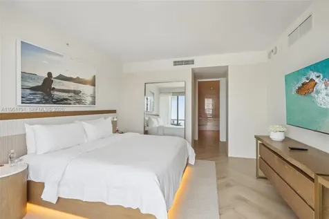 2201 Collins Avenue Miami Beach FL 33139